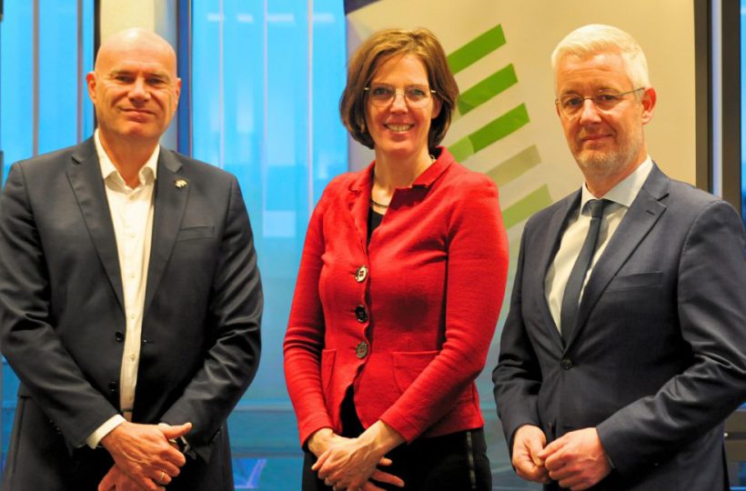 Gruppenfoto von Karel Groen, Cora-Yfke Sikkema & Matthias Groote